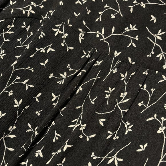 Universal Thread Top - Picture 6 of 7